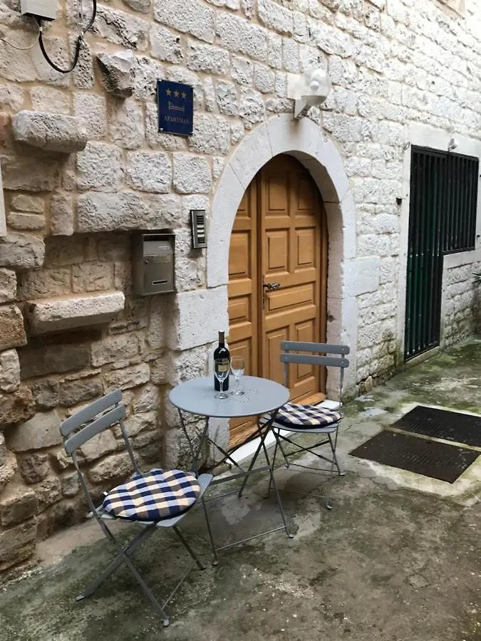 Old Town Apartments Trogir