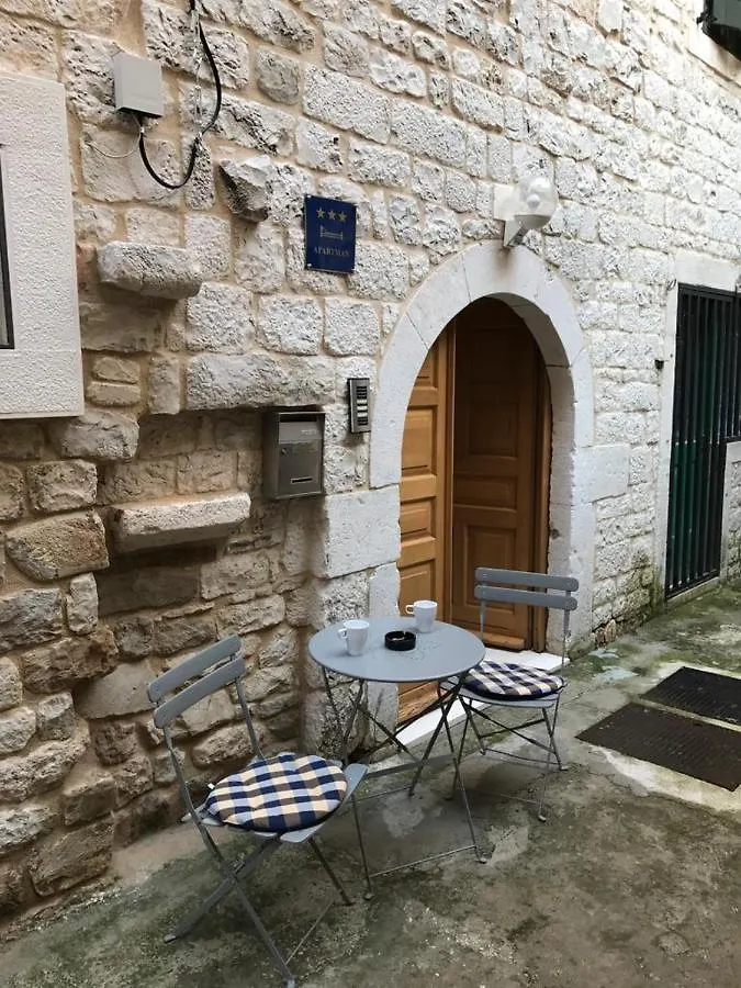 Old Town Apartments Trogir